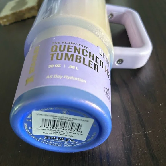 Stanley Wicked Glinda 30oz limited edition tumbler - For Good 2025 release - Picture 4 of 4